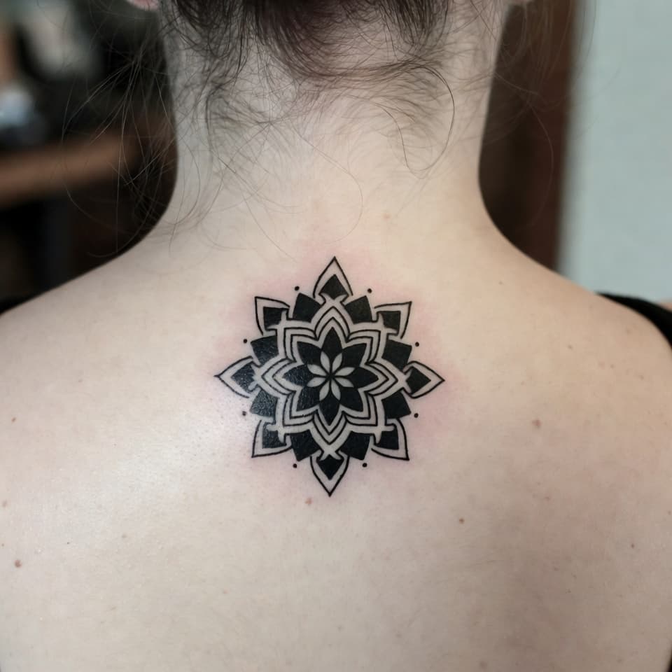 Malý ornamentálny dizajn - Krk